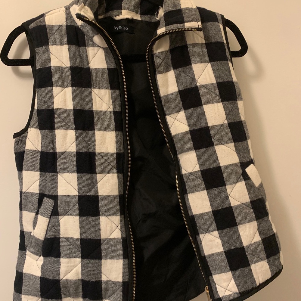 Adorable ivy and Leo vest